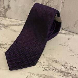 NWT, Men’s REACTION Kenneth Cole Elegant Purple 100% Silk Tie Value $55